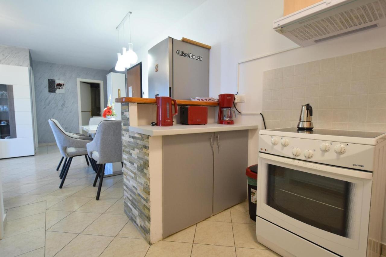 Apartment Lucy Малинска Экстерьер фото