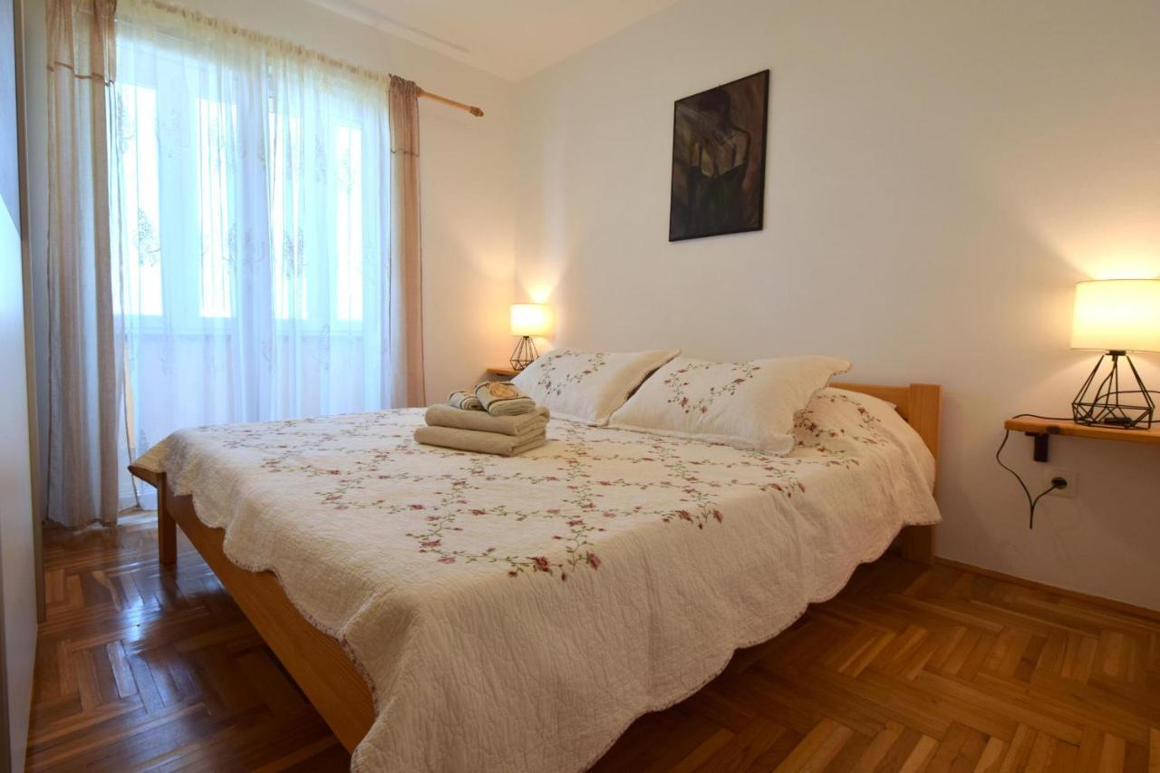 Apartment Lucy Малинска Экстерьер фото